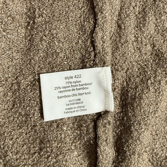 Barefoot Dreams Cozy Sleeveless Open Cardigan - Picture 5 of 7